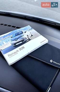 Хетчбек Renault Zoe 2017 в 