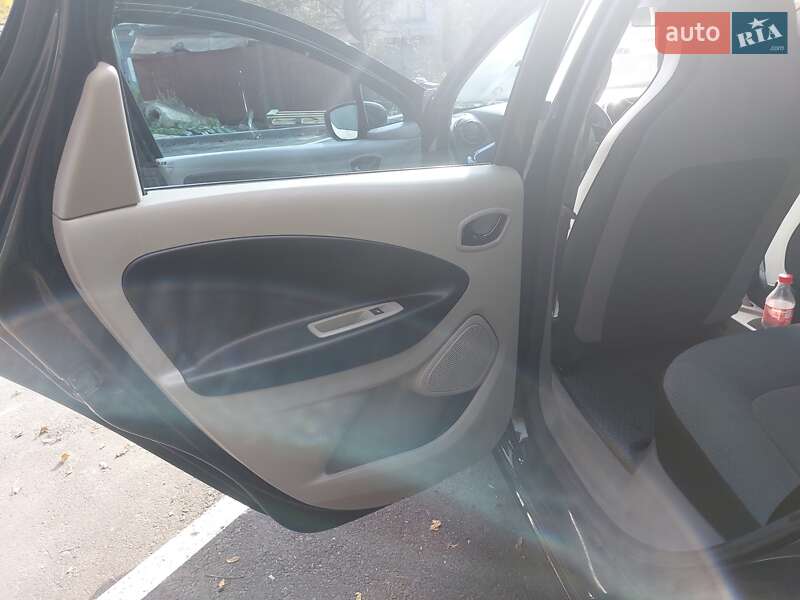 Хэтчбек Renault Zoe 2015 в Житомире