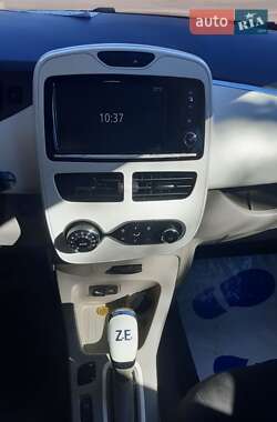 Хэтчбек Renault Zoe 2014 в 