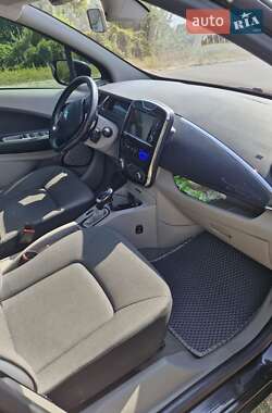 Хэтчбек Renault Zoe 2014 в 