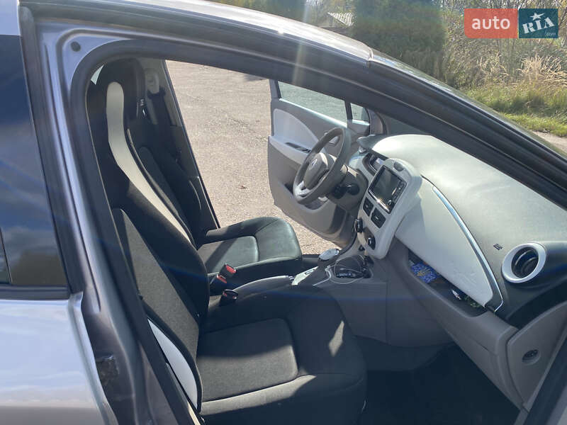 Хэтчбек Renault Zoe 2015 в Костополе