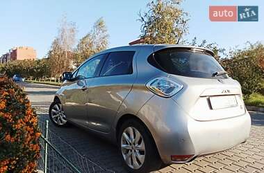 Хэтчбек Renault Zoe 2015 в 