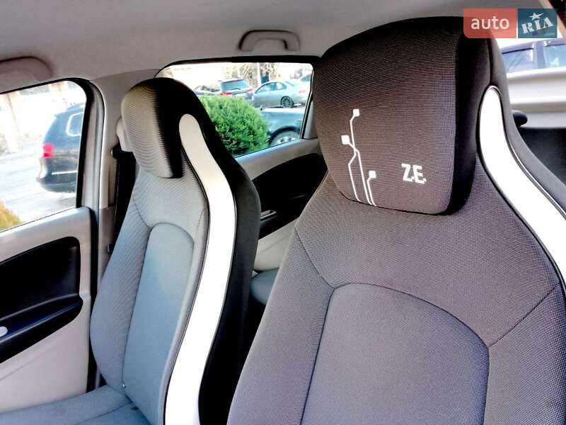 Хэтчбек Renault Zoe 2015 в Одессе фото 21 Хэтчбек Renault Zoe 2015 в Одессе