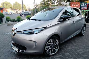 Хэтчбек Renault Zoe 2015 в 