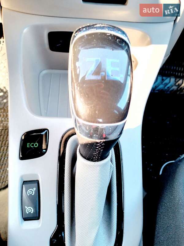 Хэтчбек Renault Zoe 2015 в Одессе фото 36 Хэтчбек Renault Zoe 2015 в Одессе