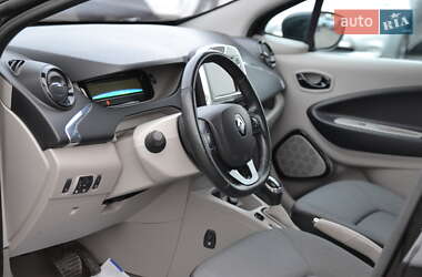 Хэтчбек Renault Zoe 2016 в 