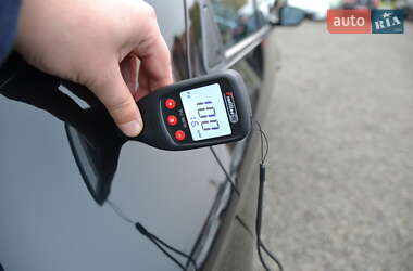 Хэтчбек Renault Zoe 2016 в 