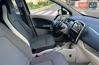 Хэтчбек Renault Zoe 2015 в 
