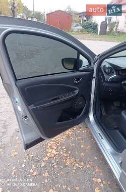 Хэтчбек Renault Zoe 2019 в 