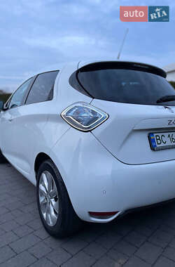 Хетчбек Renault Zoe 2016 в 