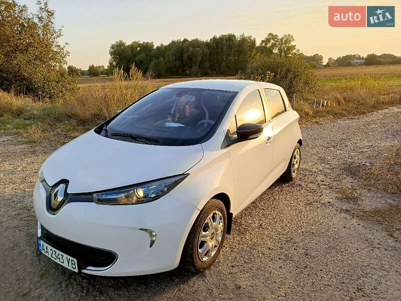 Хэтчбек Renault Zoe 2015 в Киеве