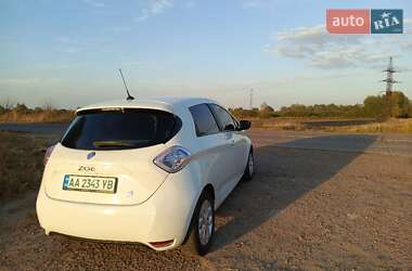 Хэтчбек Renault Zoe 2015 в 