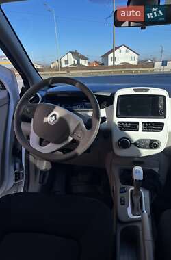 Хэтчбек Renault Zoe 2017 в 