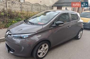 Хэтчбек Renault Zoe 2017 в 