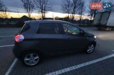 Хэтчбек Renault Zoe 2017 в 