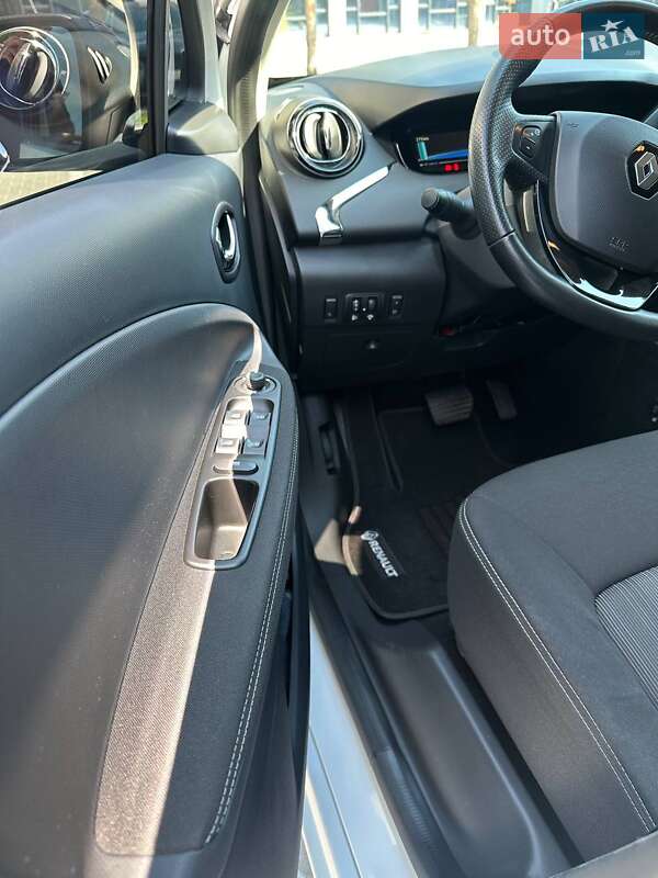 Хэтчбек Renault Zoe 2018 в Киеве