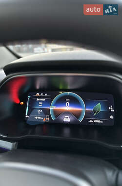 Хэтчбек Renault Zoe 2021 в 