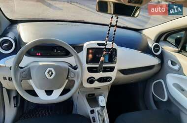 Хэтчбек Renault Zoe 2014 в 