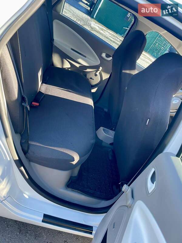 Хэтчбек Renault Zoe 2015 в Кривом Роге