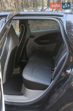 Хэтчбек Renault Zoe 2014 в 