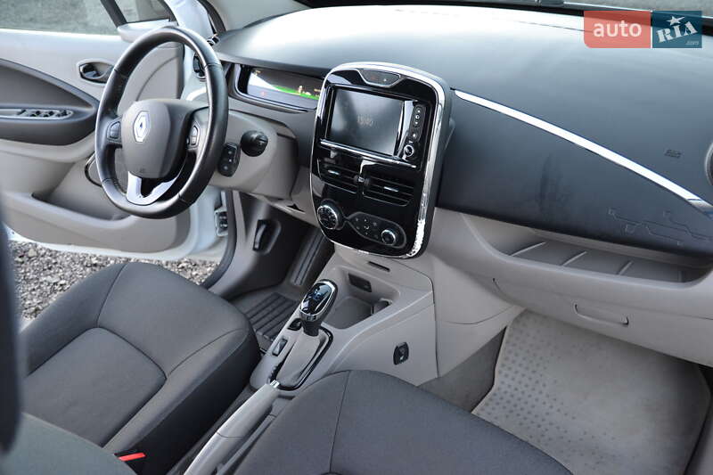 Хетчбек Renault Zoe 2016 в Луцьку