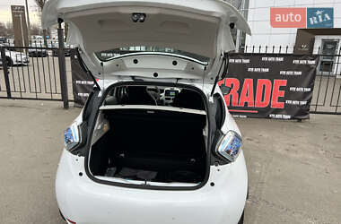 Хэтчбек Renault Zoe 2017 в 