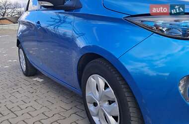 Хэтчбек Renault Zoe 2017 в 