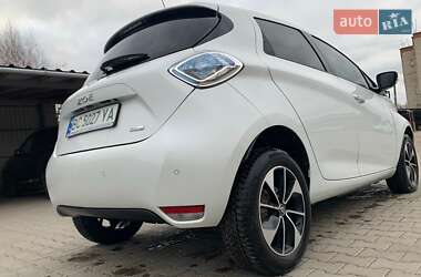 Хэтчбек Renault Zoe 2017 в 