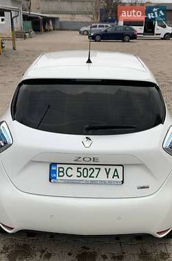 Хэтчбек Renault Zoe 2017 в 