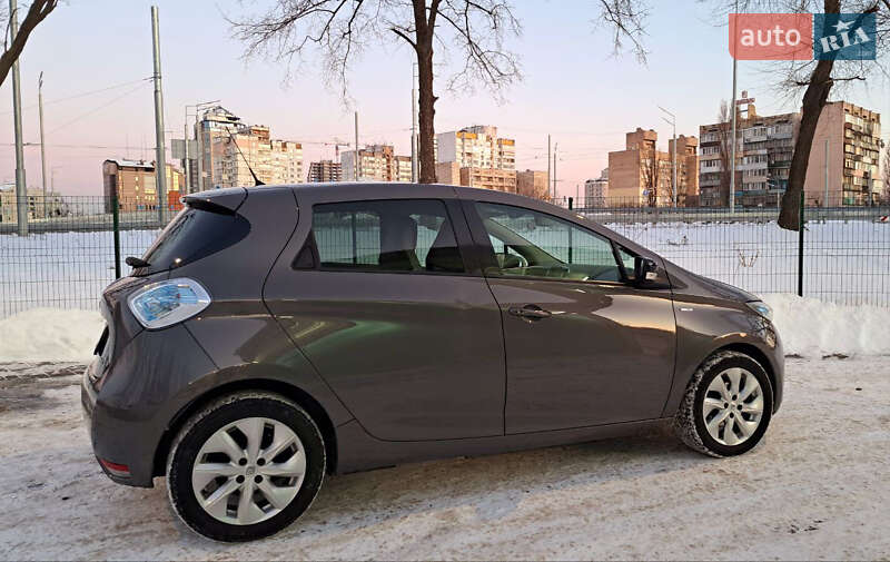 Хэтчбек Renault Zoe 2017 в Киеве