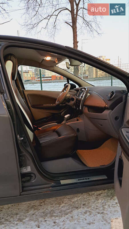 Хэтчбек Renault Zoe 2017 в Киеве
