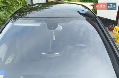 Хэтчбек Renault Zoe 2015 в 