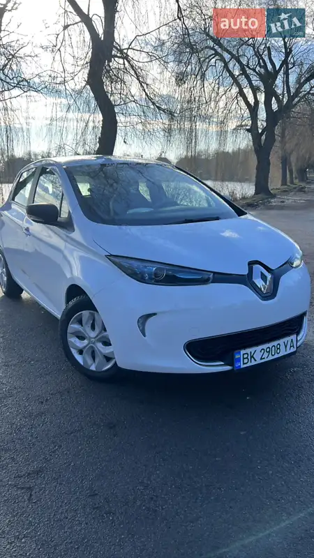 Хэтчбек Renault Zoe 2018 в 