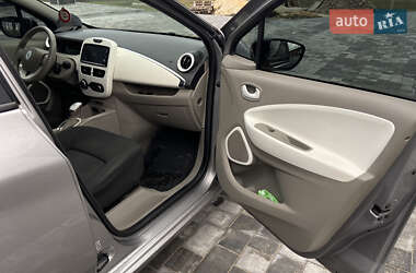 Хэтчбек Renault Zoe 2016 в 