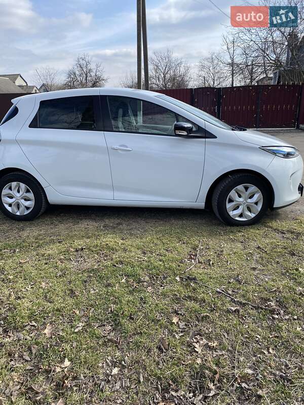 Хэтчбек Renault Zoe 2016 в Черкассах фото 3 Хэтчбек Renault Zoe 2016 в Черкассах