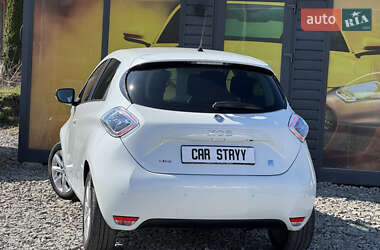 Хэтчбек Renault Zoe 2016 в 