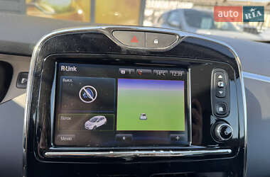 Хэтчбек Renault Zoe 2016 в 