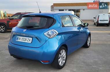 Хэтчбек Renault Zoe 2019 в 