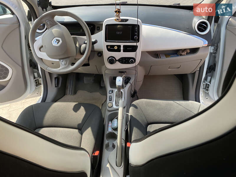 Хэтчбек Renault Zoe 2015 в Львове