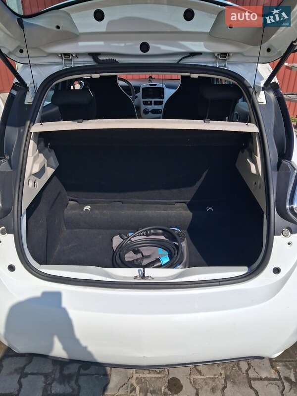 Хэтчбек Renault Zoe 2015 в Львове
