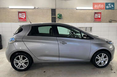 Хэтчбек Renault Zoe 2016 в 
