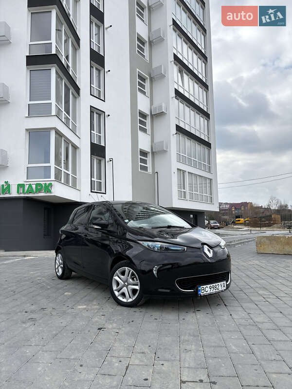 Хэтчбек Renault Zoe 2017 в 