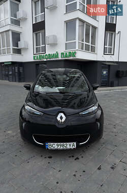 Хэтчбек Renault Zoe 2017 в 