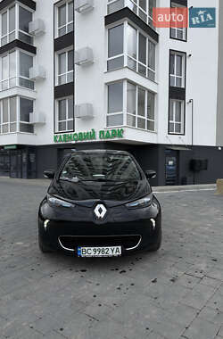 Хэтчбек Renault Zoe 2017 в 