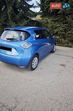 Хэтчбек Renault Zoe 2019 в 