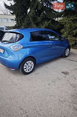 Хэтчбек Renault Zoe 2019 в 