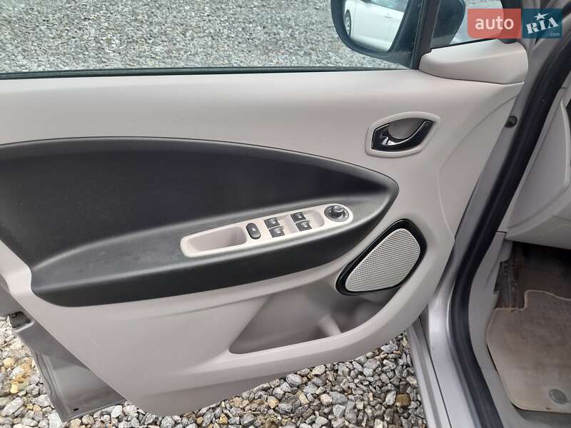 Хэтчбек Renault Zoe 2015 в Виннице фото 6 Хэтчбек Renault Zoe 2015 в Виннице