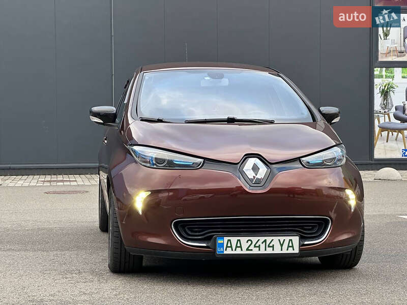 Хэтчбек Renault Zoe 2015 в Киеве