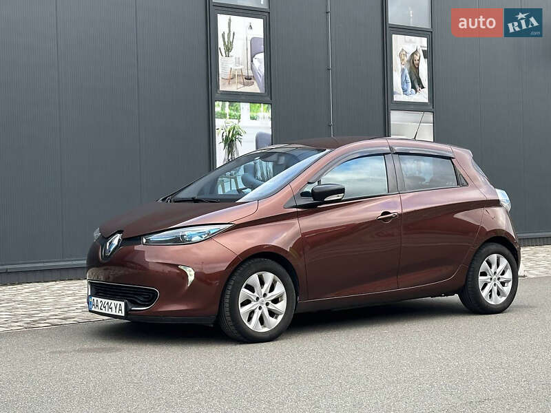 Хэтчбек Renault Zoe 2015 в Киеве
