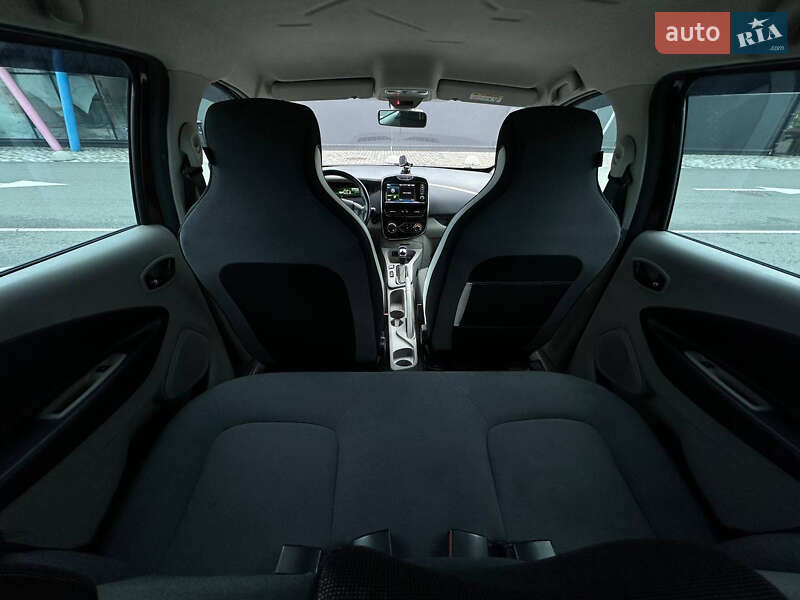 Хэтчбек Renault Zoe 2015 в Киеве